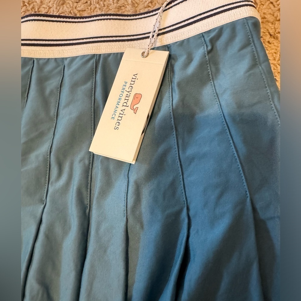 NWT vineyard vines golf pleated skort size small mallard blue color - Picture 4 of 7